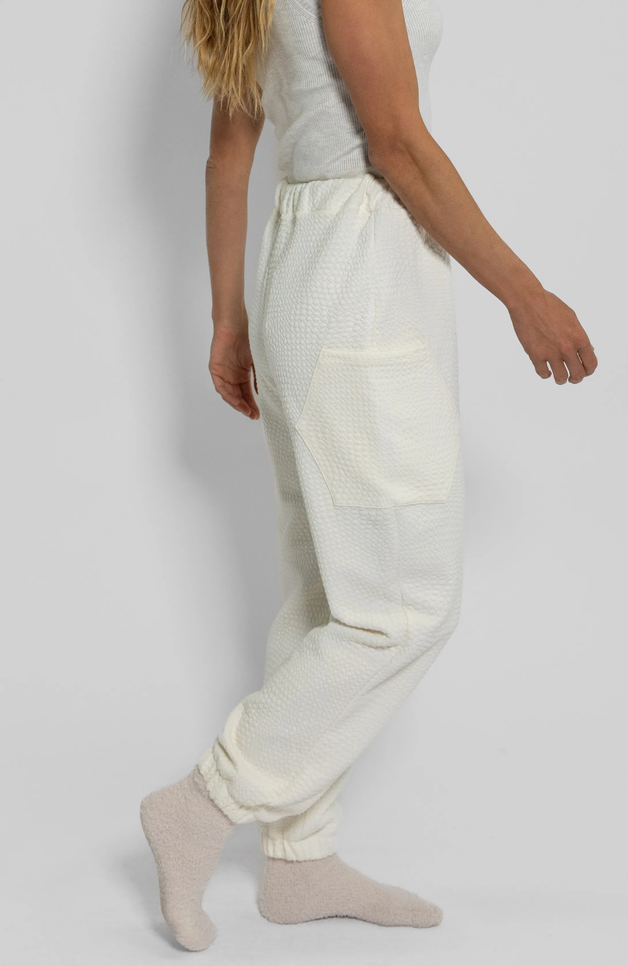 Embossed Pocket Jogger - Snow