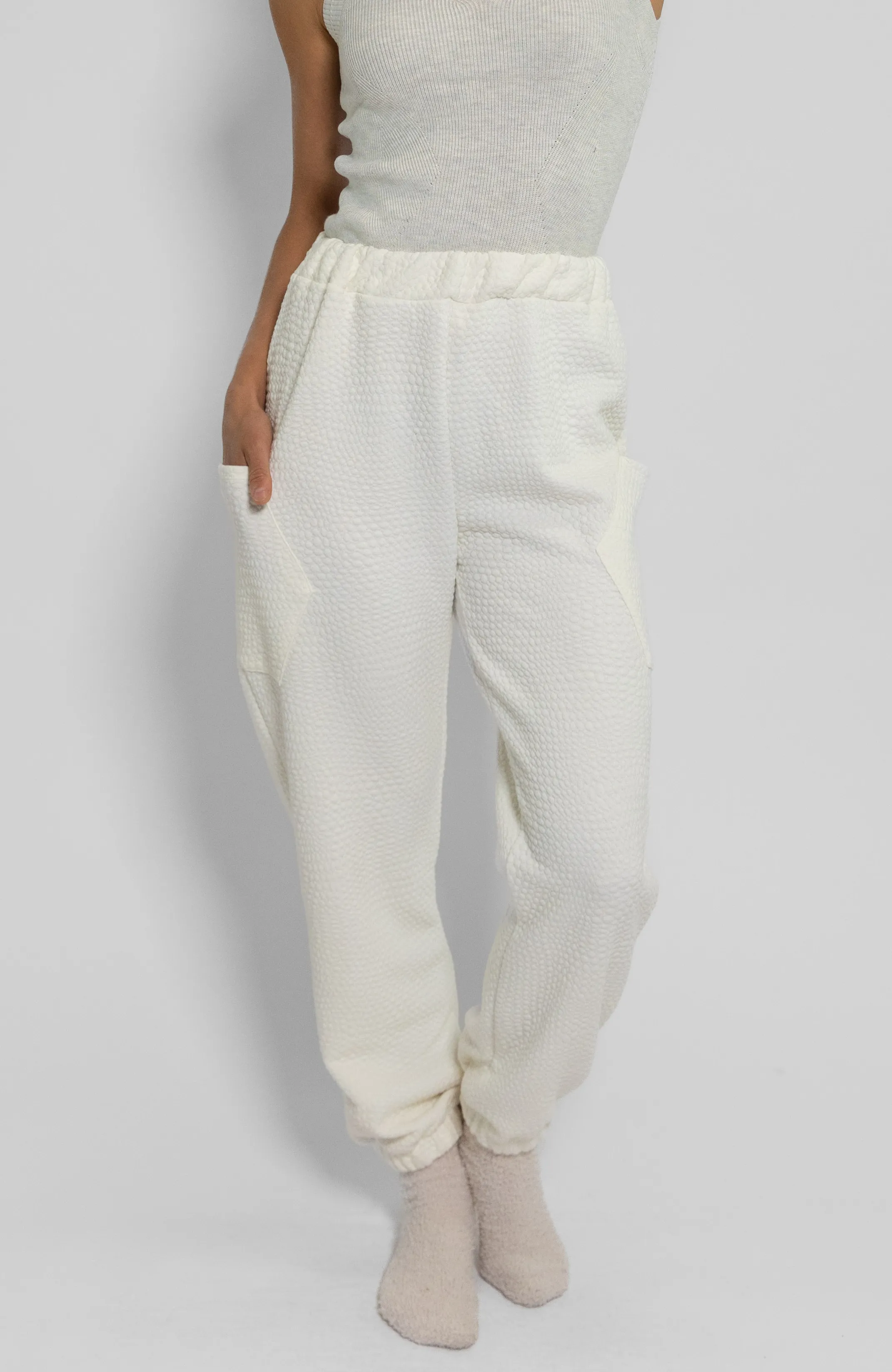 Embossed Pocket Jogger - Snow