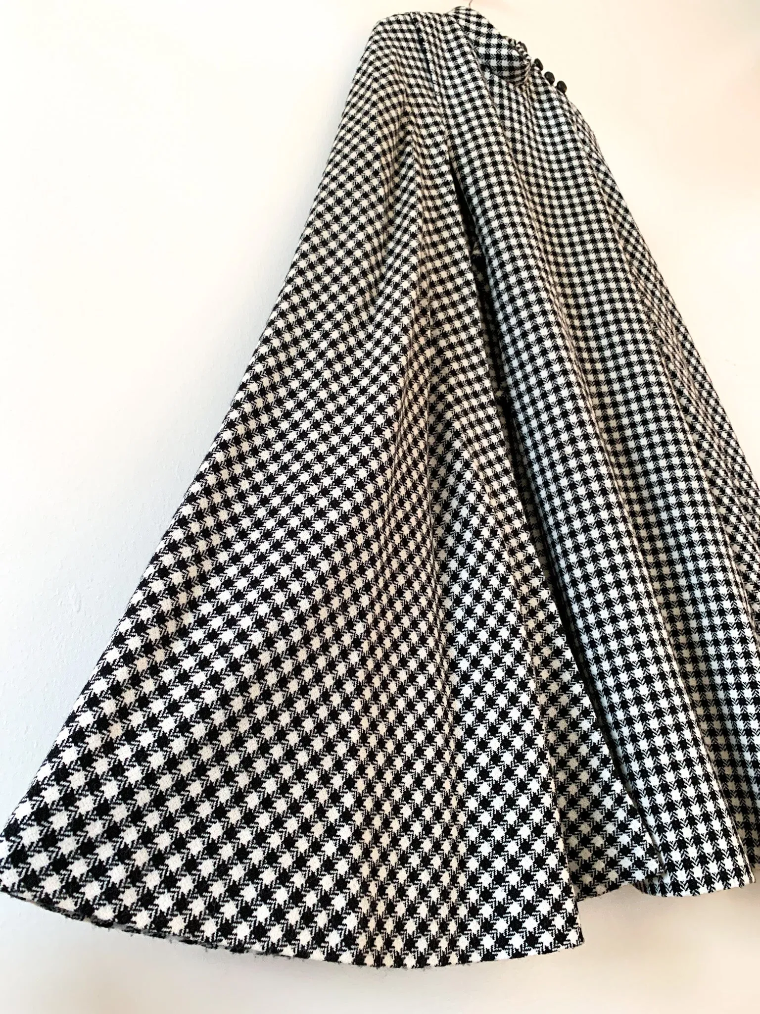 Miss Bullock Houndstooth Wool Cape