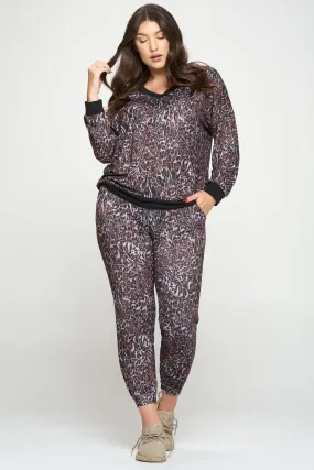 Plus Size Striking Leopard Print Matching Lounge Set