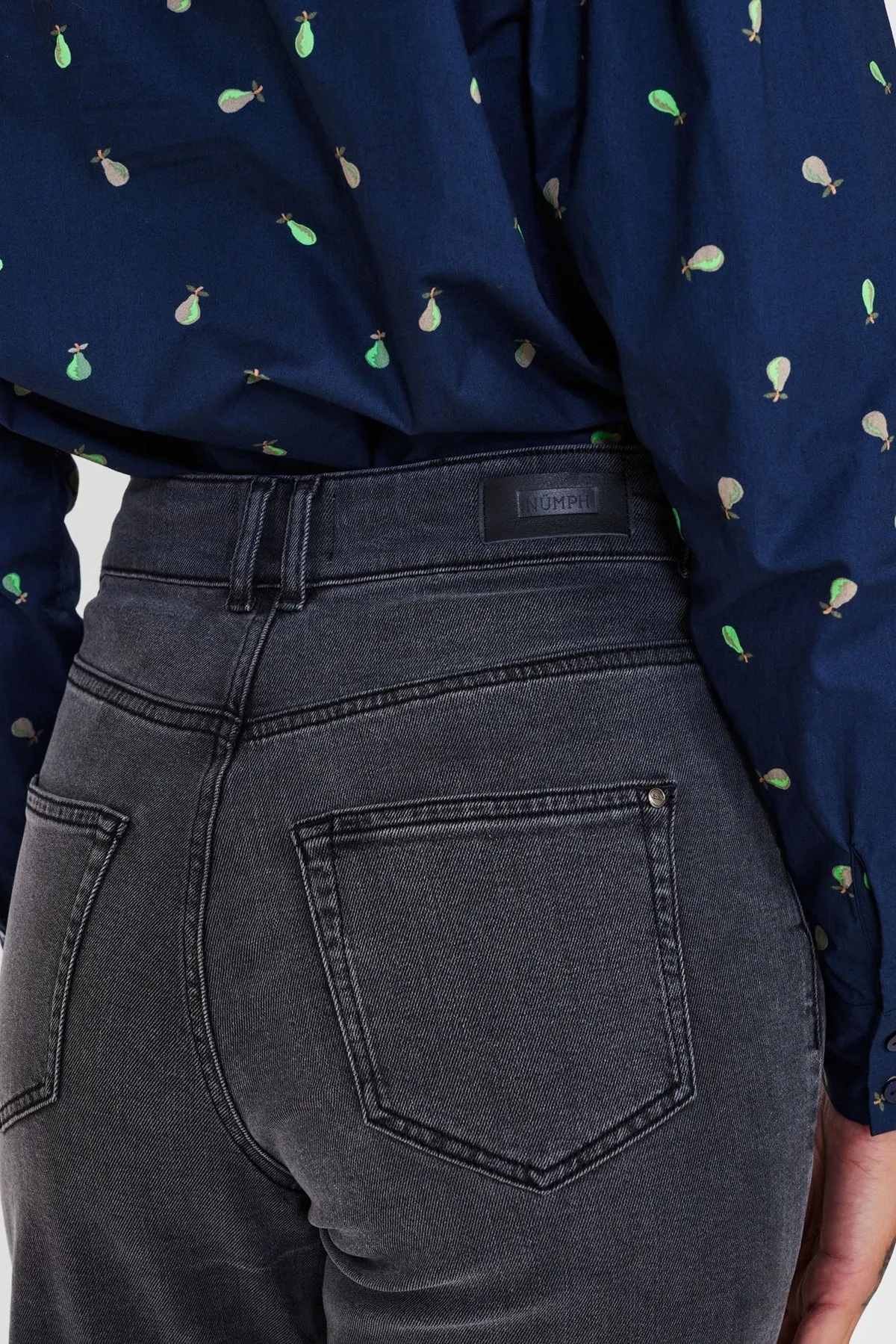 Stormy Jeans Dark Shadow