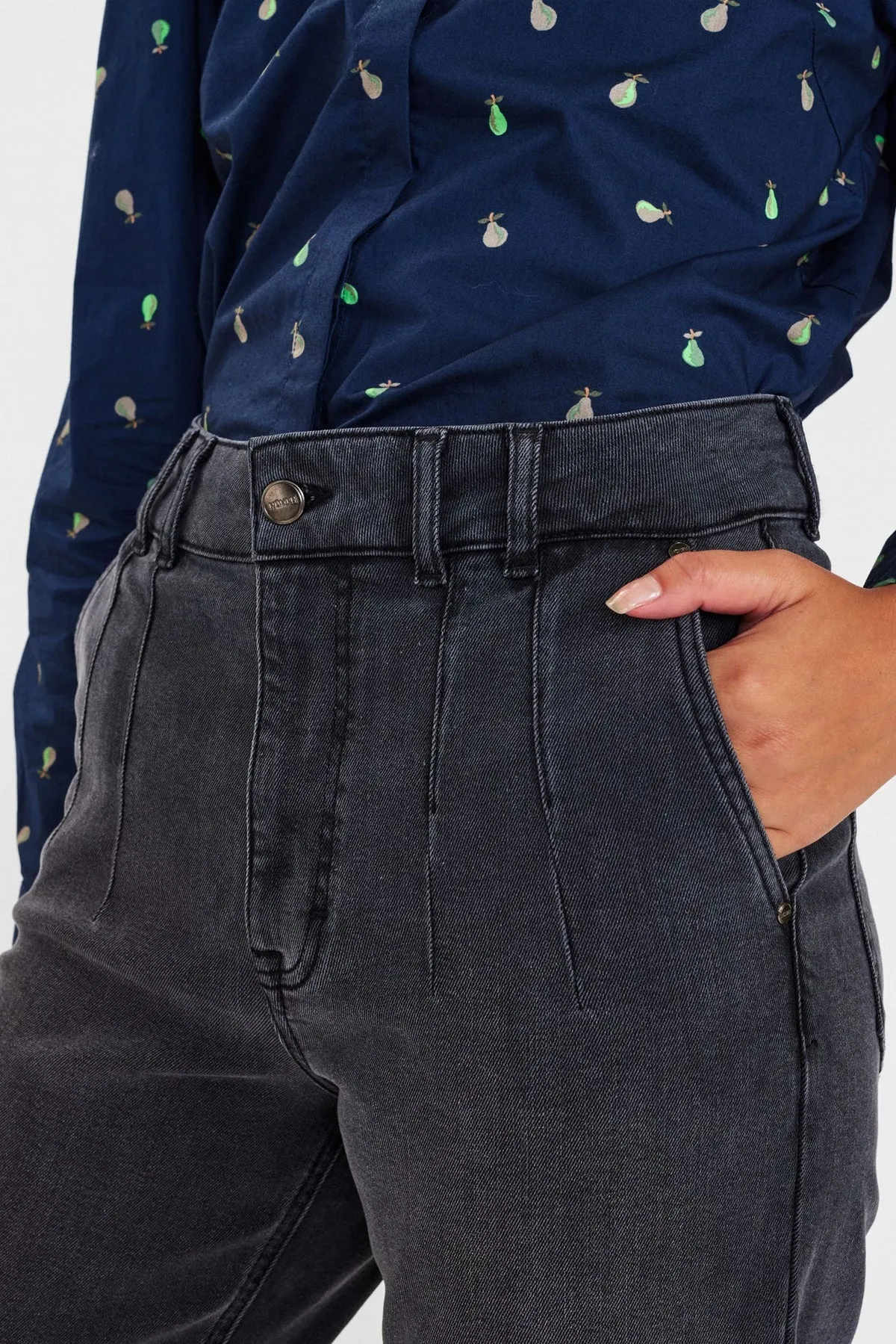 Stormy Jeans Dark Shadow